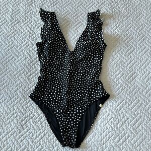 Summersalt Ruffle Backflip (Size 8) in black with white dots